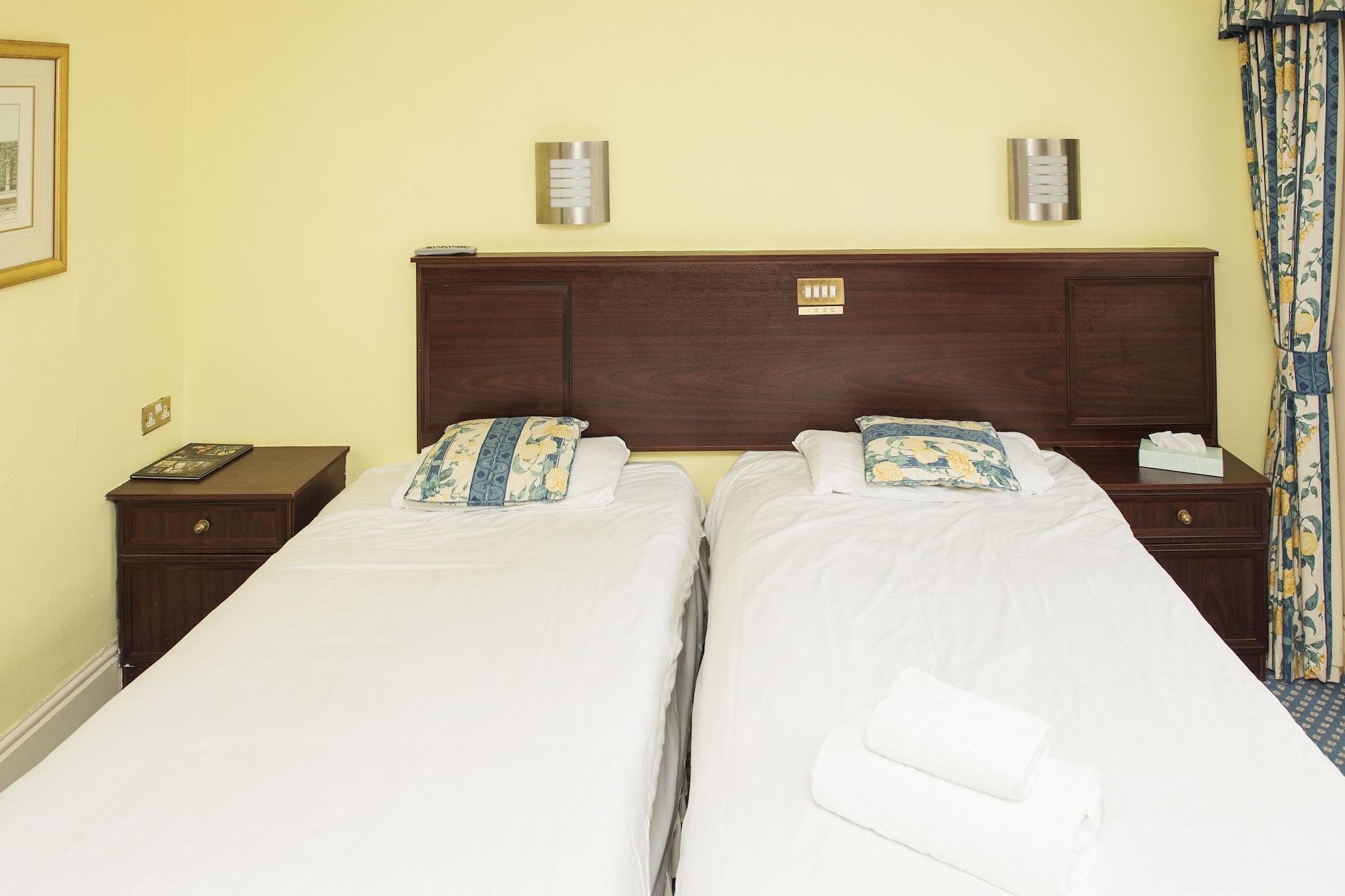 דאדלי Himley Country Hotel מראה חיצוני תמונה