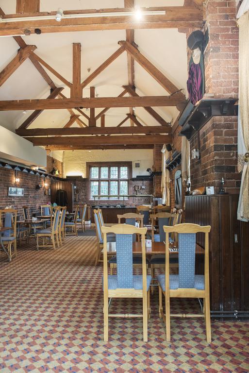דאדלי Himley Country Hotel מראה חיצוני תמונה