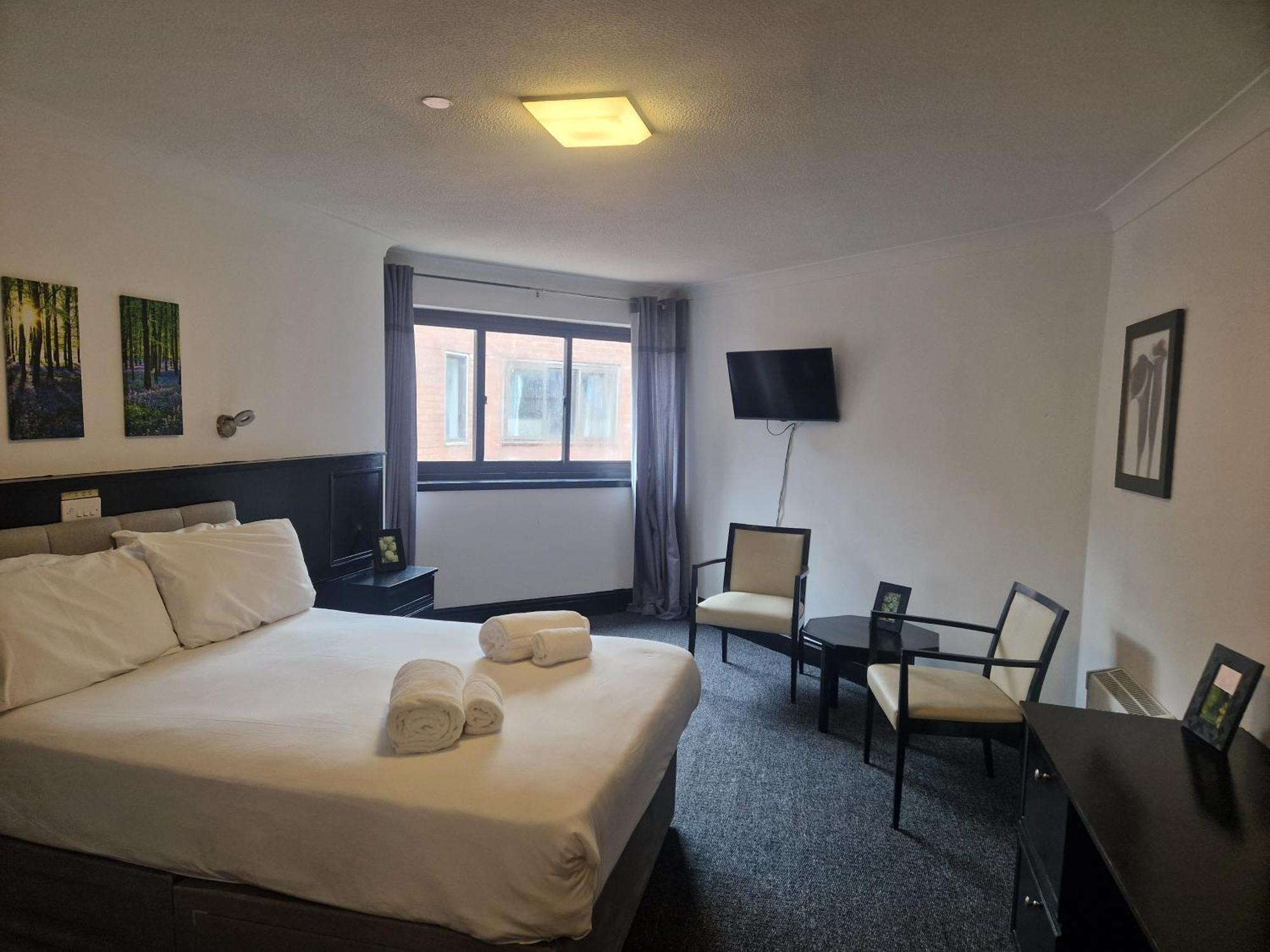 דאדלי Himley Country Hotel מראה חיצוני תמונה